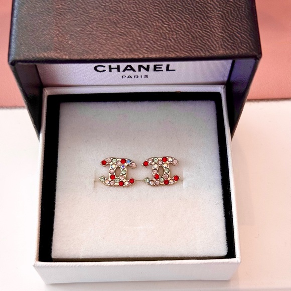 Chanel Crystal CC Logo Earrings - Picture 3 of 5